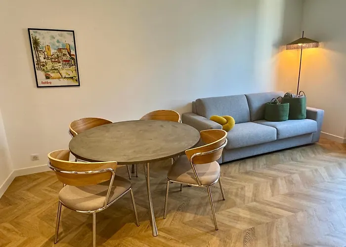 Retro Dans Le Centre דירה