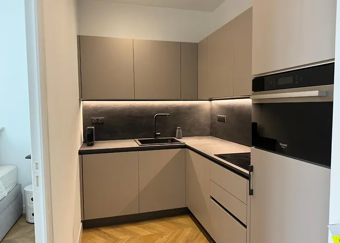 Retro Dans Le Centre * Antibes